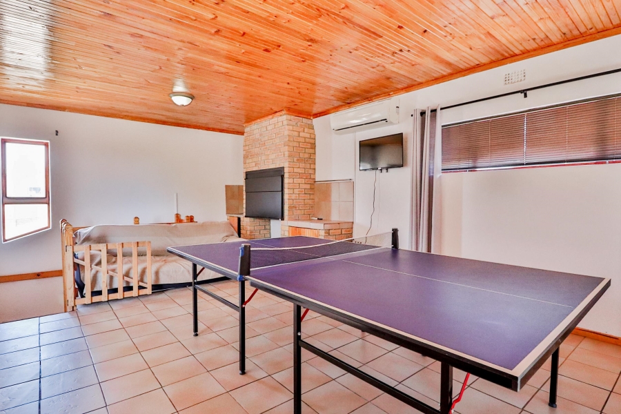6 Bedroom Property for Sale in Country Club Western Cape